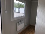 Contenedor oficina y vivienda 4×2,2 m con baño y ducha – aislamiento 7,5 cm (puerta Hörmann)