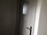Contenedor oficina y vivienda 4×2,2 m con baño y ducha – aislamiento 7,5 cm (puerta Hörmann)
