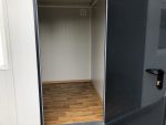 Contenedor oficina y vivienda 4×2,2 m con baño y ducha – aislamiento 7,5 cm (puerta Hörmann)