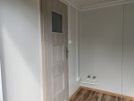 Contenedor oficina y vivienda 5×2,4 m con baño completo y ducha (aislamiento 7,5 cm)