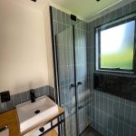 Casa contenedor prefabricada 20′ HC – módulo habitable aislado (acero y lana de roca)