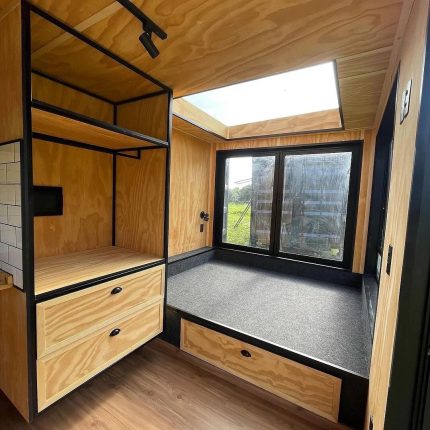 Casa contenedor prefabricada 20′ HC – módulo habitable aislado (acero y lana de roca)