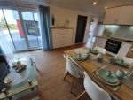 Casa móvil «Reale III» 12x4 m – fachada de madera y 3 dormitorios (totalmente equipada con electrodomésticos)