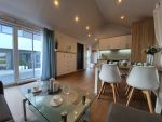 Casa móvil «Reale III» 12x4 m – fachada de madera y 3 dormitorios (totalmente equipada con electrodomésticos)