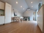 Casa móvil «Reale III» 12x4 m – fachada de madera y 3 dormitorios (totalmente equipada con electrodomésticos)