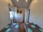 Casa móvil «Reale III» 12x4 m – fachada de madera y 3 dormitorios (totalmente equipada con electrodomésticos)