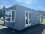 Casa móvil «Chalet Wood Gray» 10,8 x 3,7 m – diseño moderno con bow window y doble entrada