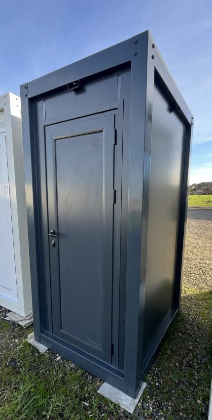 Módulo sanitario individual 120×120 cm – WC y lavabo (gris antracita aislado)