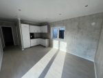 Casa móvil residencial «King I» 12x4 m – altura 2,60 m y aislamiento extra de 20 cm (triple acristalamiento)
