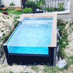 Piscina contenedor premium 4 m x 2,5 m – diseño moderno con pared de cristal