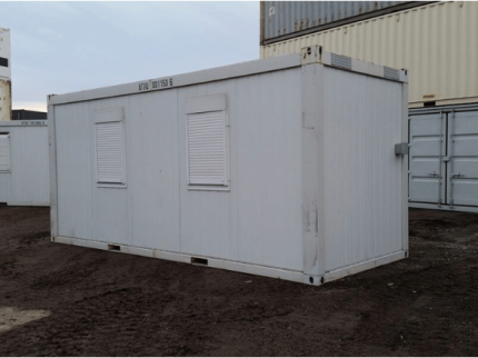 Contenedor oficina 20 pies usado – aislado con instalación eléctrica