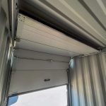 Contenedor marítimo 20 pies – con puerta enrollable