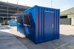 Contenedor de 20 pies equipado «quiosco bar» – aislado con 2 ventanillas de venta