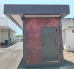 Garita prefabricada «Architectural» (6×3,5 m) – acabado Corten, baño para personas con movilidad reducida e informe energético