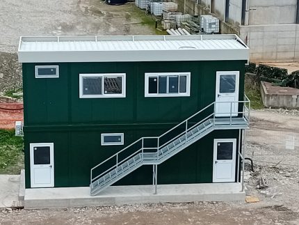 Monobloque oficina de dos plantas 60 m² «Green Energy» – proyecto incluido y fotovoltaica de 3 kW (aislamiento 100 mm)