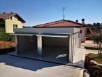 Garaje prefabricado doble 6x6 m aislado – 2 plazas de aparcamiento con portones basculantes motorizados