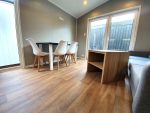 Casa móvil «Samos 2» 10×3,5 m – diseño moderno con 3 dormitorios (cocina negro mate y madera)