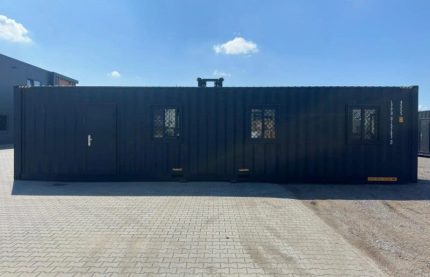 Casa contenedor 40 pies HC (High Cube) – alojamiento 12 m «Black Edition» con cocina y baño (nuevo)