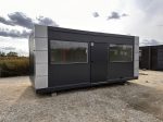 Pabellón modular de oficina 3x6 m (18 m²) – acristalado con puerta de cristal (nuevo y aislado)