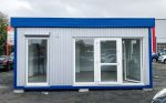 Módulo comercial 29,4 m² (6×4,9 m) – tienda prefabricada aislada con persianas y calefacción