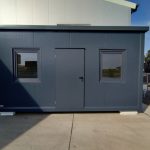 Contenedor oficina social 15 m² (6×2,5 m) – monobloque aislado 100 mm (listo para usar)