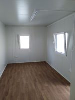 Contenedor oficina monobloque 18 m² (6x3 m) con baño – aislamiento premium 100 mm (uso 4 estaciones)