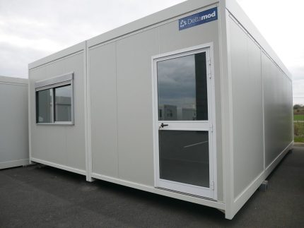 Módulo prefabricado 50 m² (doble acoplado) – oficina aislada 80 mm (8,24 m x 6 m)