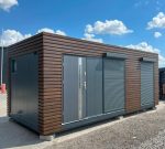 Módulo habitable prefabricado 21 m² (7x3 m) – acabado madera de nogal y baño con bañera