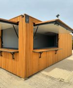 Bar contenedor y quiosco de snacks de 40 pies – instalación street food y oficina (revestimiento de diseño y aislado)